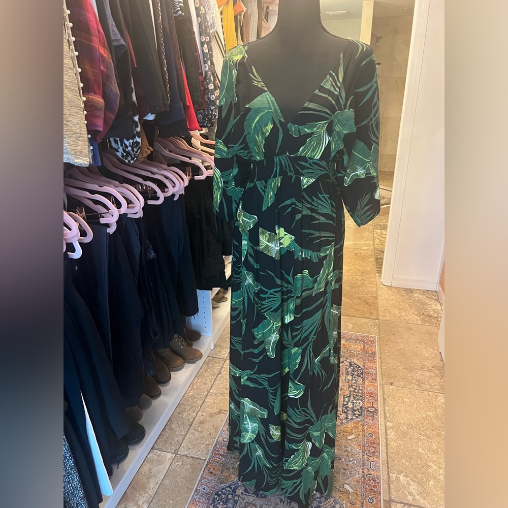 Evolutions Size small tropical Maxi dress